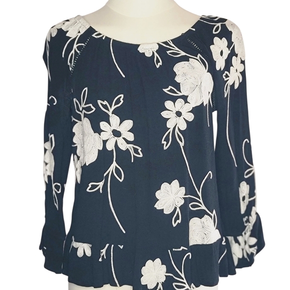 I.N.C. International Concepts - Small White Embroidered Floral On Black Blouse - Picture 2 of 6